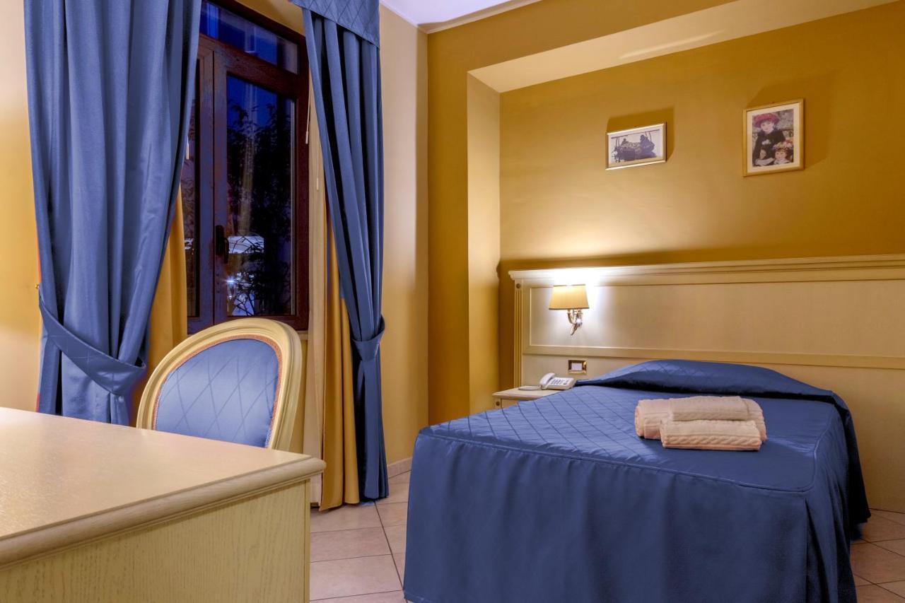 Hotel San Michele ميلاتسو الغرفة الصورة